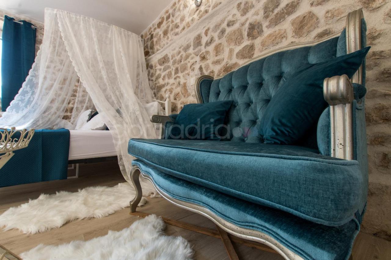 Holiday Home Godinj Donje Rascane Ngoại thất bức ảnh
