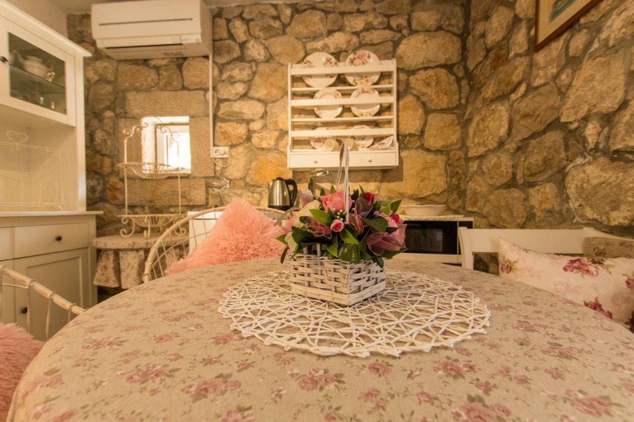 Holiday Home Godinj Donje Rascane Ngoại thất bức ảnh